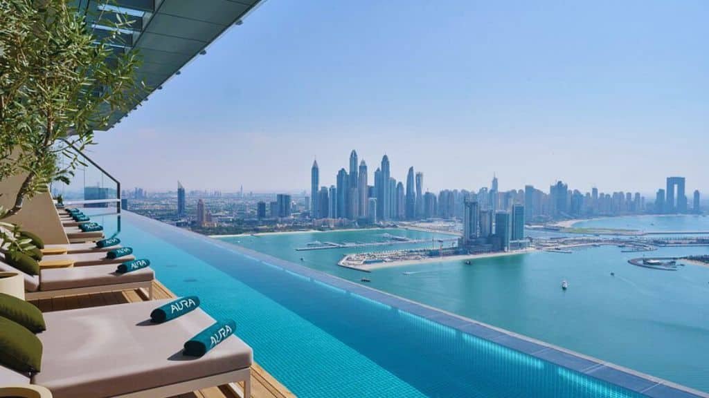Aura Skypool Lounge