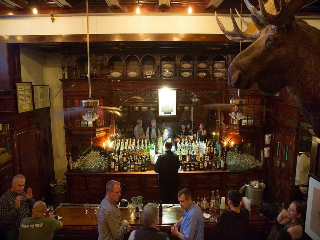 Menger Bar