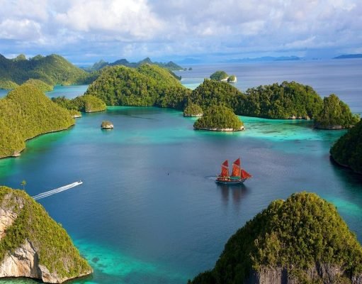 Things to Do in Raja Ampat Liveaboard Liveaboards in Raja Ampat