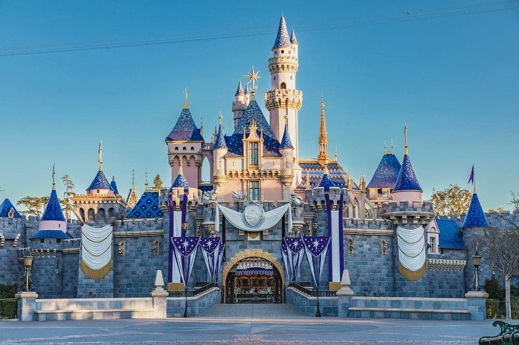 Tips to Avoid Crowds at Disneyland