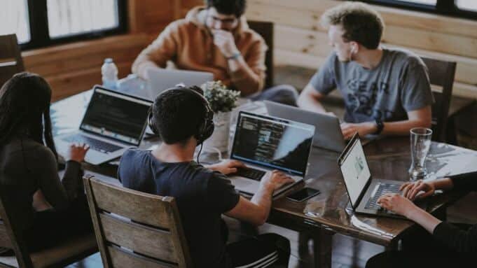 How College Internships Can Take You Around the Globe