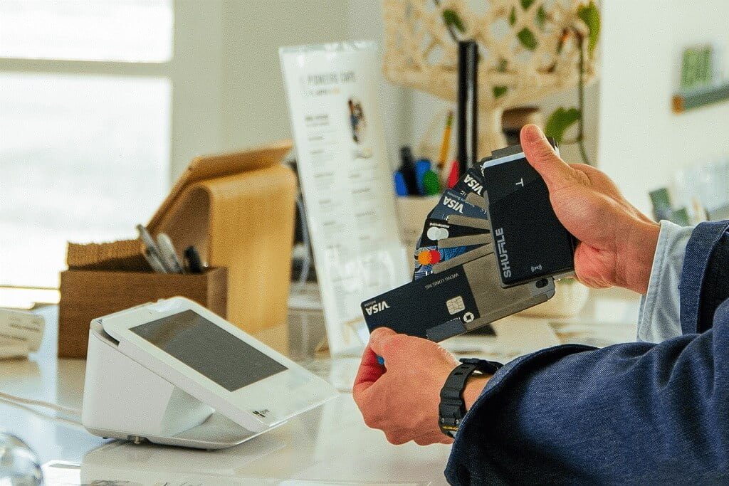 How to Live Minimalistically