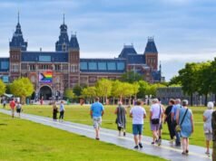 Guided Walking Tours in Amsterdam: A Unique Way to Experience the City Guided Walking Tours in Amsterdam