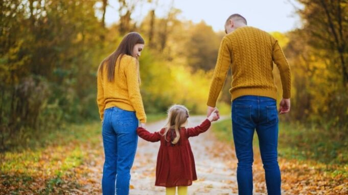 Chelsea Acton FamousParenting Chelsea Acton FamousParenting