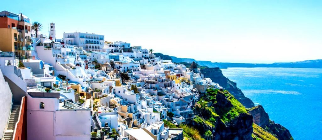 Best Time to Visit Santorini