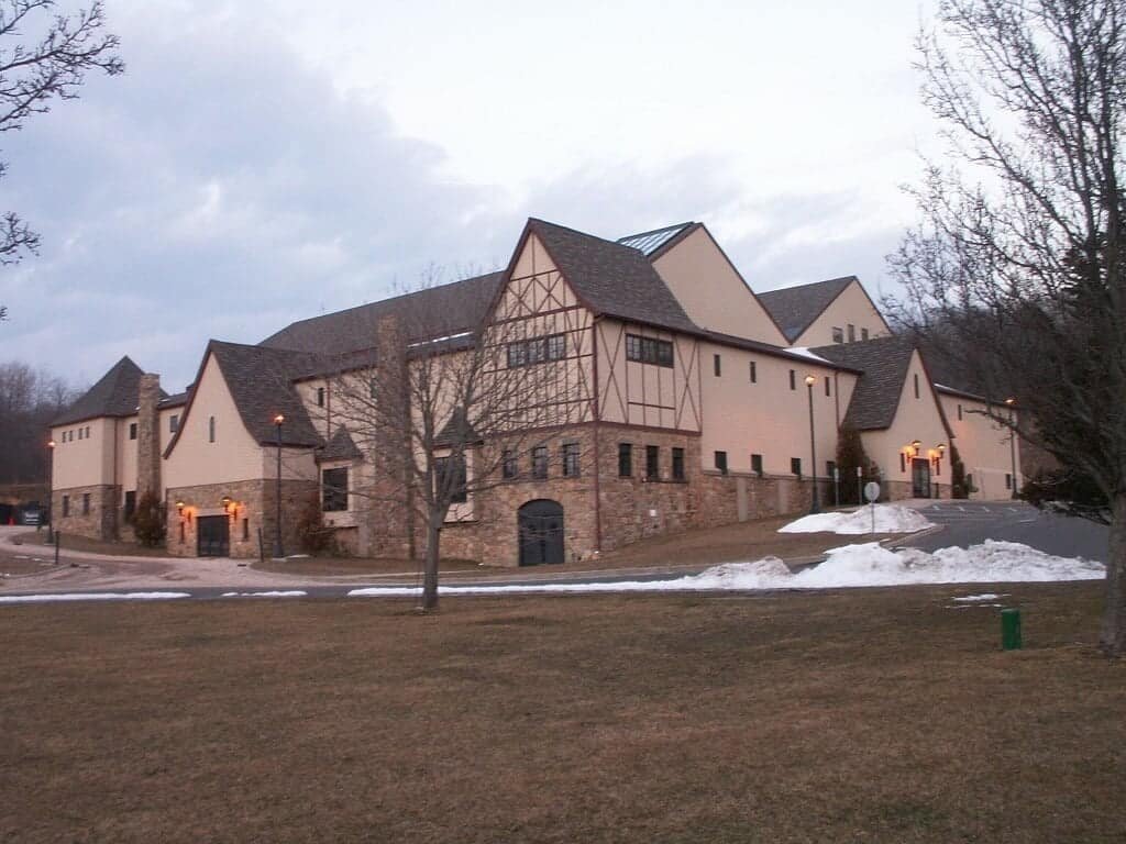 Montauk Playhouse Community Center