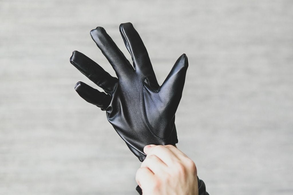 Will a Portable Dryer Damage Leather Gloves? Tour in