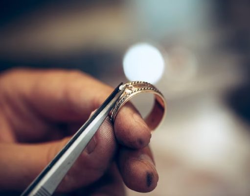 7 Must-Have Personalized Jewelry Pieces (2023) Personalized Jewelry