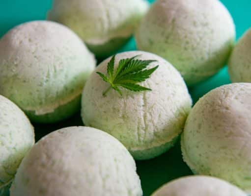 7 Important Tips To Keep And Carry CBD Bath Bombs When Traveling Bath Bombs
