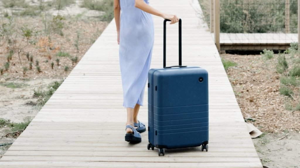 Monos Luggage - The Perfect Blend of Style and Functionality
