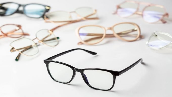Buy Eyeglasses into Your Busy Day