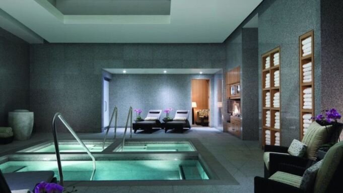 Hotels With Private Jacuzzi in Room
