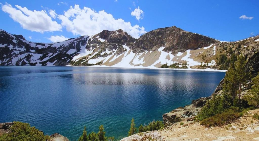 Alpine Lake Idaho - Where Pristine Waters Meet Sky-High Peaks