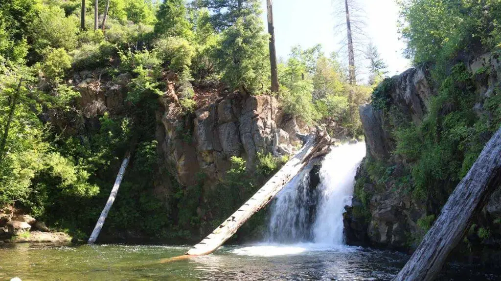 Hatchet Creek Falls