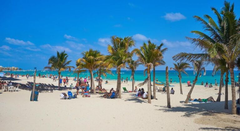 What is the Main Attraction of Playa Del Carmen? [Geography And Climate]