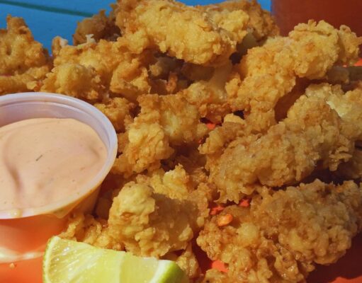 Cracked Conch: A Beloved Caribbean Delicacy that Taste Buds Cracked Conch