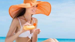 Can You Bring Spray Sunscreen on a Plane? TSA Rules & Travel Tips