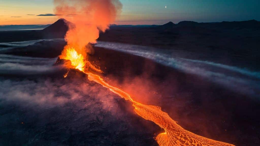 How do Volcano Eruptions Affect Iceland
