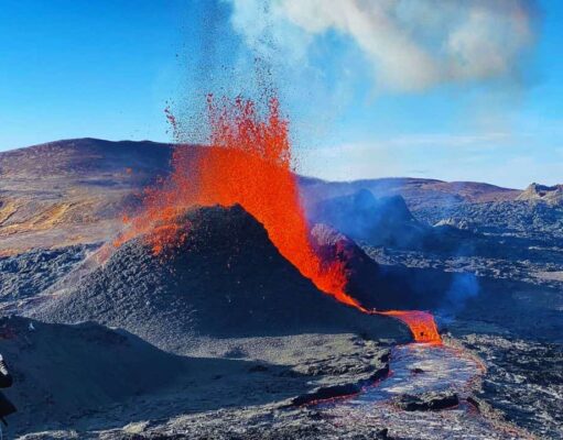 Iceland Volcano Eruptions: Nature’s Fiery Force in the Land of Ice Iceland Volcano Eruptions