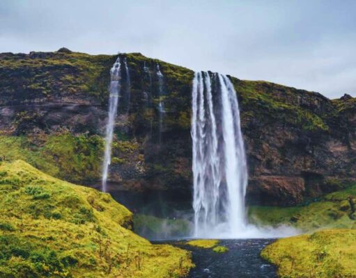 Best Time to Visit Seljalandsfoss: Iceland’s Enchanting Curtain Waterfall Seljalandsfoss
