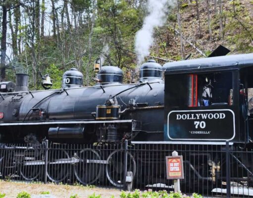 Top Things to Do in the Smoky Mountains for First-Time Visitors Things to Do in the Smoky Mountains