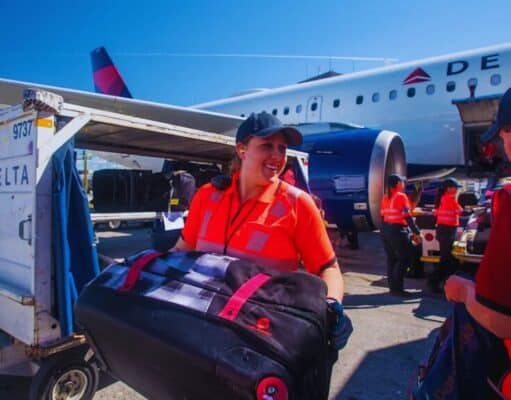 Delta Airlines Baggage Policy and Fees: Avoid Extra Charges and Travel Smarter Delta Airlines Baggage Policy and Fees